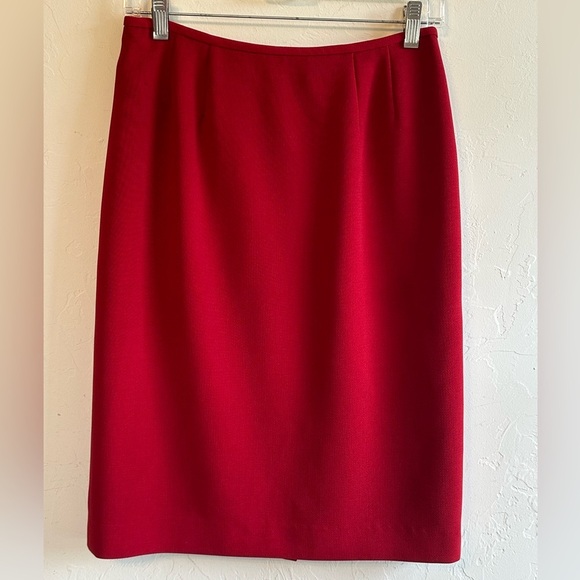 Kasper Elegant Classic Red Career Fully Lined Knee Length Skirt  Sz 4 - Picture 1 of 12